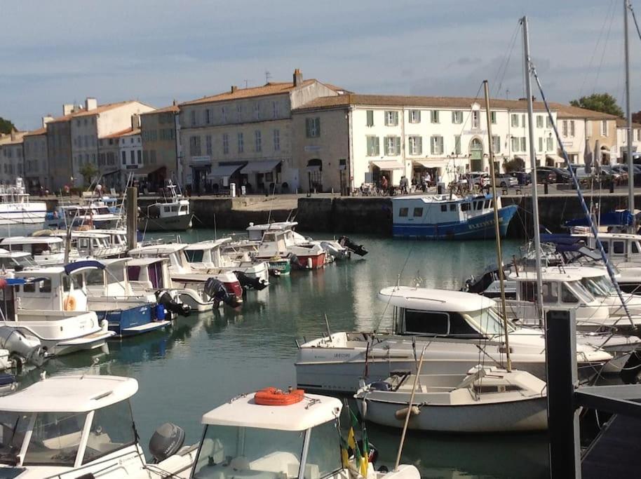 Eole, Idealement Situe Sur Le Port De St Martin De Re Saint-Martin-de-Ré Exterior foto