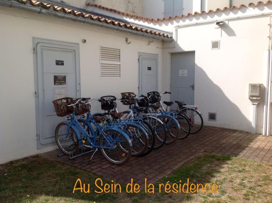 Eole, Idealement Situe Sur Le Port De St Martin De Re Saint-Martin-de-Ré Exterior foto